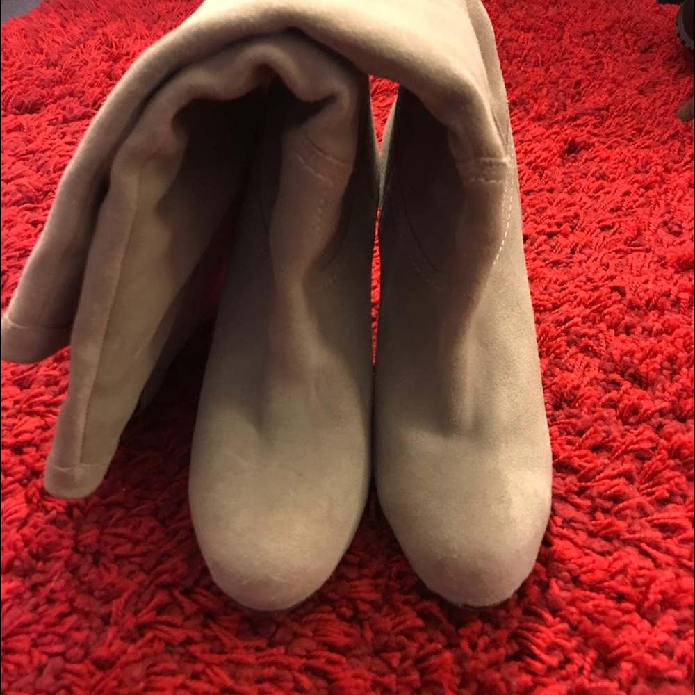 CHEDIVE Cream Suede BOOTS Size 38